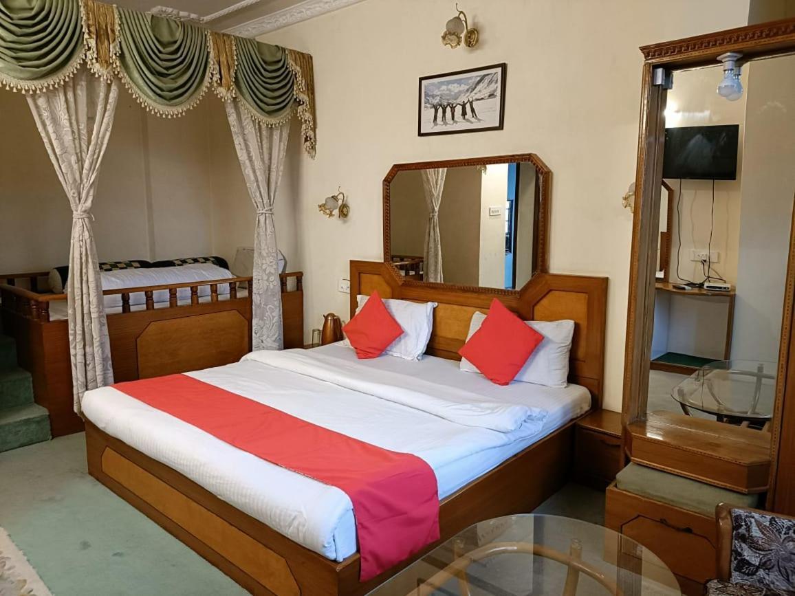 Oakwood Hotels Chail Exterior photo